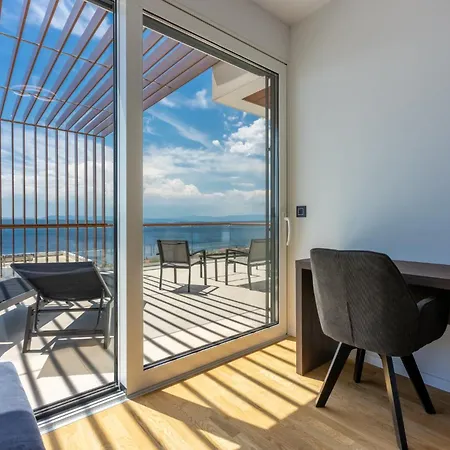 Carolea * Crikvenica