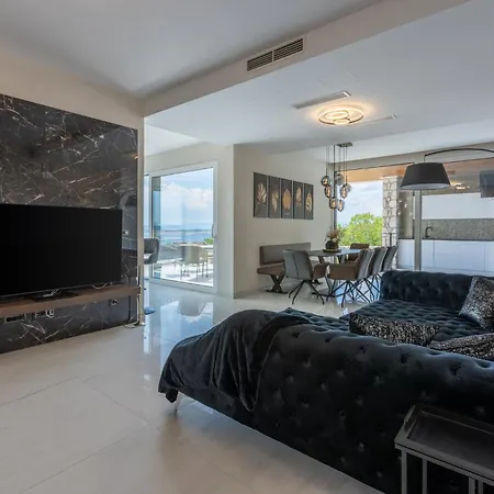 Vila Carolea