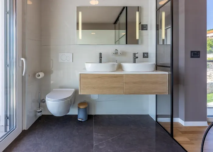 Carolea * Crikvenica