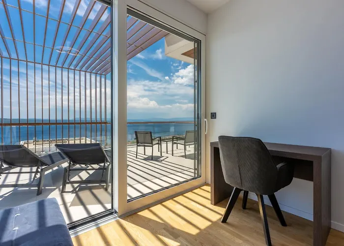 Carolea * Crikvenica