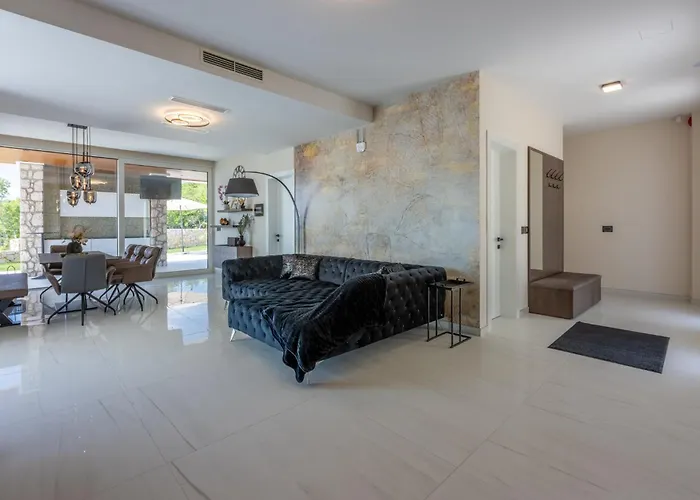 Carolea * Crikvenica